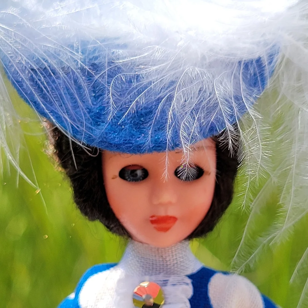 Vintage Paris Souvenir Doll ~ Mid-Century ~ Sweetly Chic!